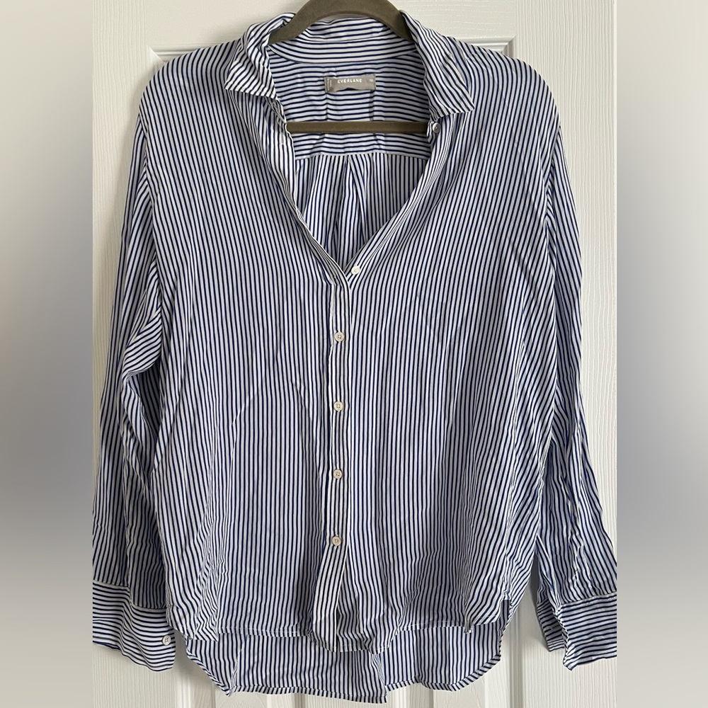 Everlane blue and white striped lightweight button down shirt.